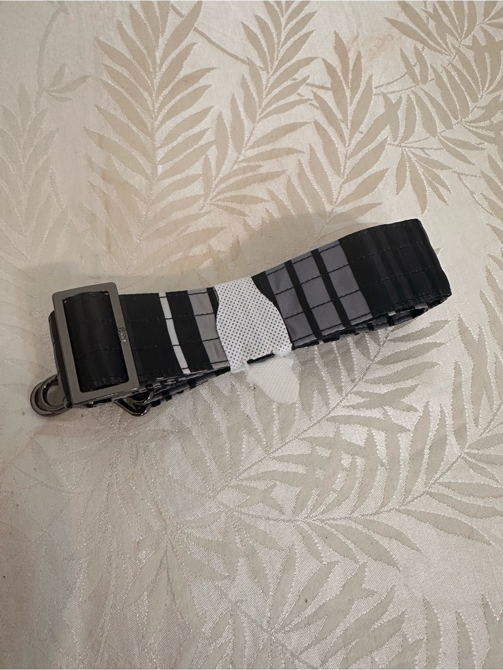 Adjustable Black & Gray Plaid Men’s Strap for lug Bags - Picture 6 of 6